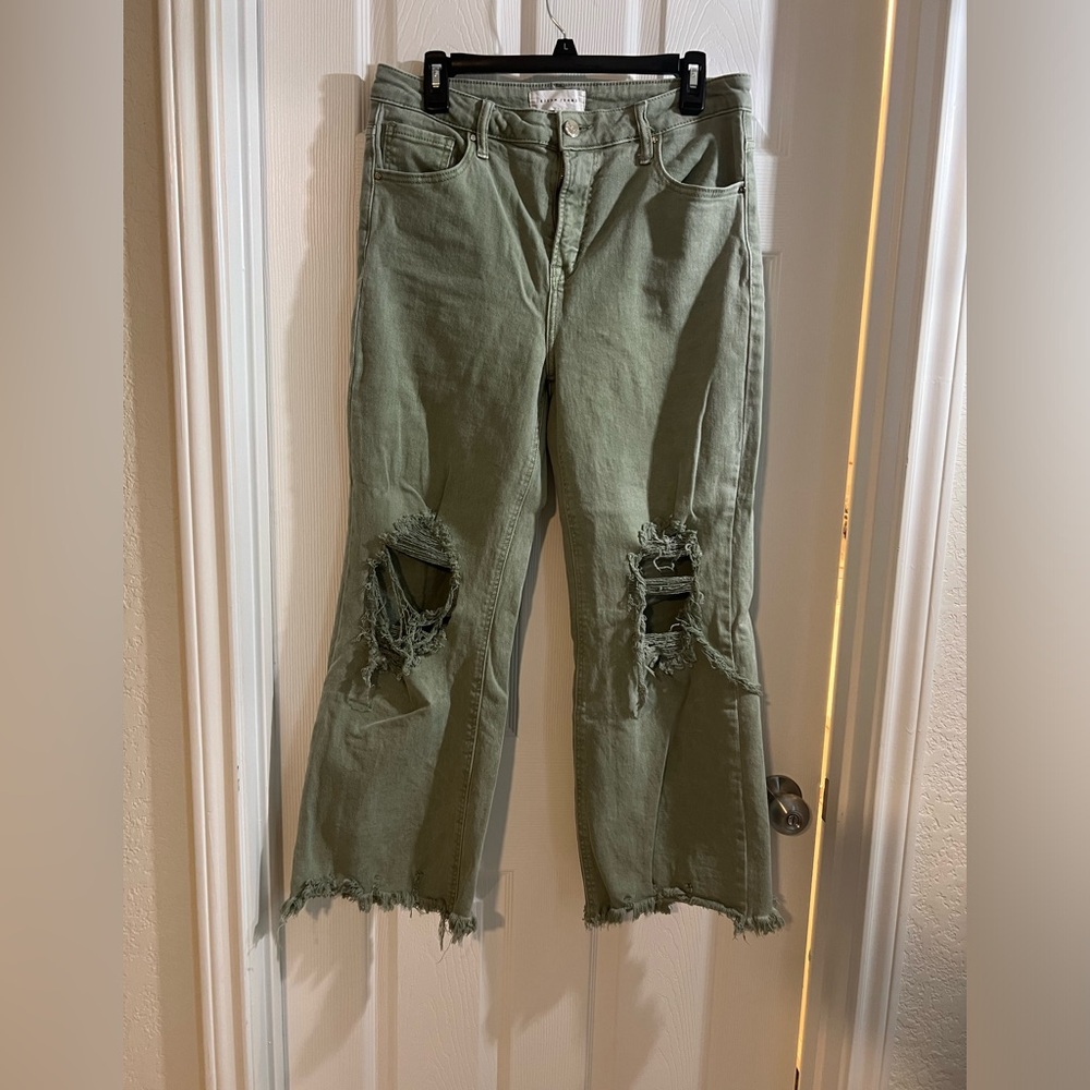 Risen cropped destroyed jean - sage green